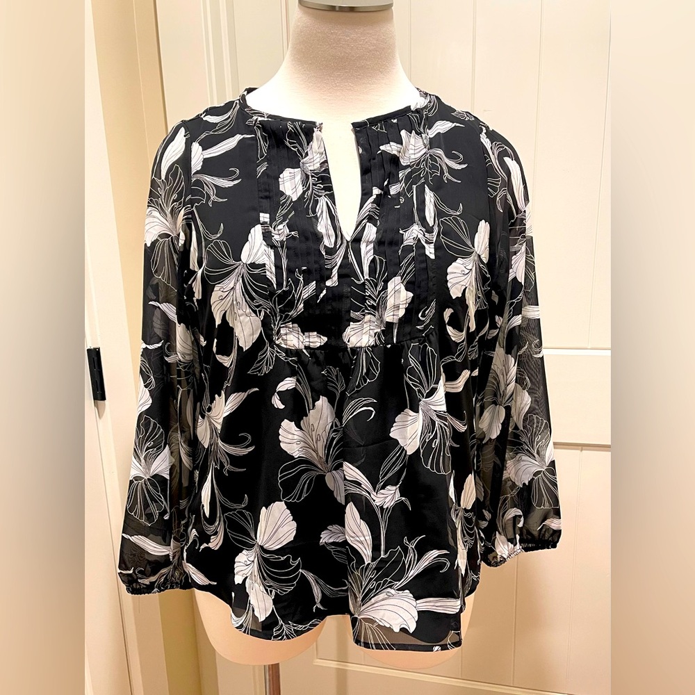 LANE BRYANT Size 24 NWT Floral Blouse Black with White Flowers 🌺 Sheer Sleeves